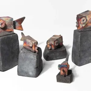 GÖKÇE ÖZER tarafından 2011 yılında 25x40x10 cm ölçülerinde Seramik tekniği ile yapılmıştır.