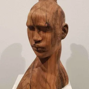 HAKAN ERASLAN tarafından  cm ölçülerinde Ahşap heykel tekniği ile yapılmıştır.