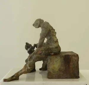 METİN YURDANUR tarafından 28x33x20 cm ölçülerinde Bronz tekniği ile yapılmıştır.