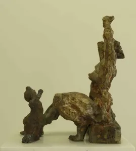 METİN YURDANUR tarafından 35x30x15 cm ölçülerinde Bronz tekniği ile yapılmıştır.