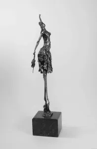 ÖZER AKTAŞ tarafından 8x8x31 cm ölçülerinde Demir Yontu+Kaynak tekniği ile yapılmıştır.