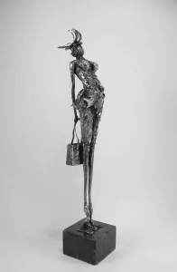 ÖZER AKTAŞ tarafından 8x8x45 cm ölçülerinde Demir Yontu+Kaynak tekniği ile yapılmıştır.