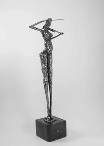 ÖZER AKTAŞ tarafından 9x9x44 cm ölçülerinde Demir Yontu+Kaynak tekniği ile yapılmıştır.