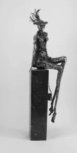 ÖZER AKTAŞ tarafından 12x10x40 cm ölçülerinde Demir Yontu+Kaynak tekniği ile yapılmıştır.