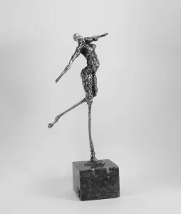 ÖZER AKTAŞ tarafından 16x13x29 cm ölçülerinde Demir Yontu+Kaynak tekniği ile yapılmıştır.