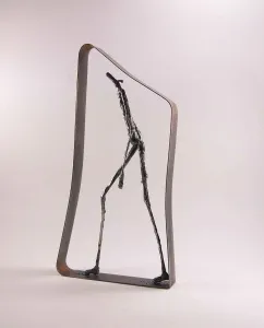 ÖZER AKTAŞ tarafından 2016 yılında 38x20x5 cm ölçülerinde Demir yontu tekniği ile yapılmıştır.