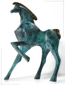 SADEGH ATHAM tarafından 29x22x11 cm ölçülerinde Bronz tekniği ile yapılmıştır.