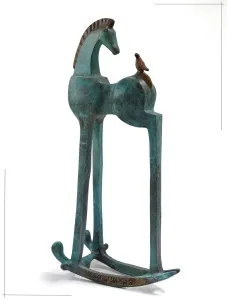 SADEGH ATHAM tarafından 50x26x15 cm ölçülerinde Bronz tekniği ile yapılmıştır.