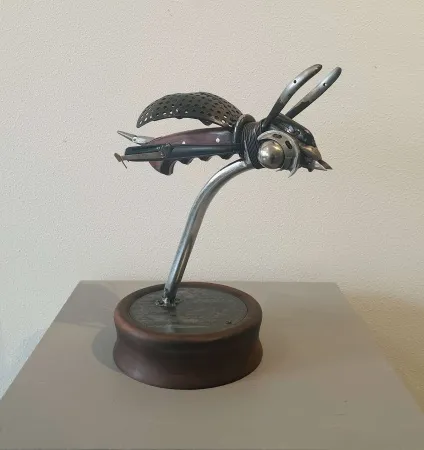 SERKAN ERKOÇ tarafından 2020 yılında 27x26x14 cm ölçülerinde Metal heykel tekniği ile yapılmıştır.