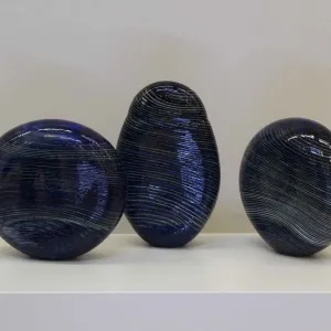 TAHA BAYDAR tarafından Serbest Sıcak Cam Şekillendirme tekniği ile yapılmıştır.