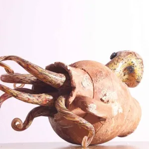 TAHA BAYDAR tarafından Serbest Sıcak Cam Şekillendirme tekniği ile yapılmıştır.