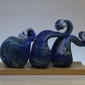 TAHA BAYDAR tarafından Serbest Sıcak Cam Şekillendirme tekniği ile yapılmıştır.