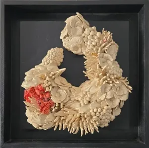 ELİF NURAN YAŞAROL tarafından 2024 yılında 34x34x8 cm ölçülerinde Seramik tekniği ile yapılmıştır.