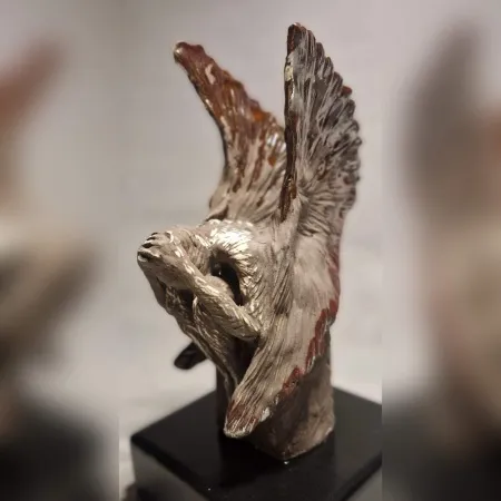 ORÇUN İLTER tarafından 2025 yılında 15x15x30 cm ölçülerinde Stoneware, Serbest elle şekillendirme, 1200 °C tekniği ile yapılmıştır.