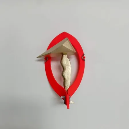 FERİT YAZICI tarafından 2025 yılında 25x13x15 cm ölçülerinde Ahşap, metal, boya tekniği ile yapılmıştır.