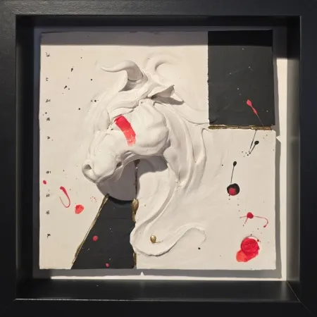 BUĞRA ÖZER tarafından 2025 yılında 22x22x5 cm ölçülerinde 63x63 cm, Stoneware Seramik Çamuru Serbest, Elle Şekillendirme Karışık Teknik 1245 C° tekniği ile yapılmıştır.